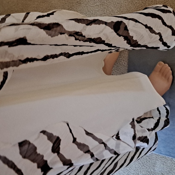 FLASH SALE Future Collective jenee Naylor XL - Picture 6 of 8